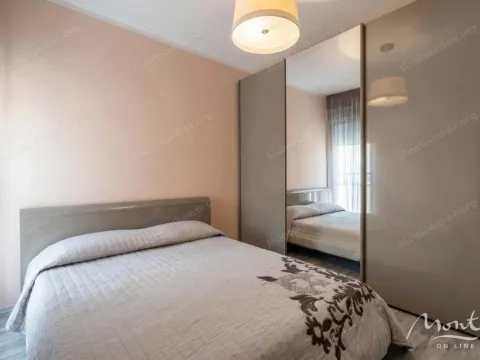 Sale, one bedroom apartment, 56m², Bečići, Budva - image 14