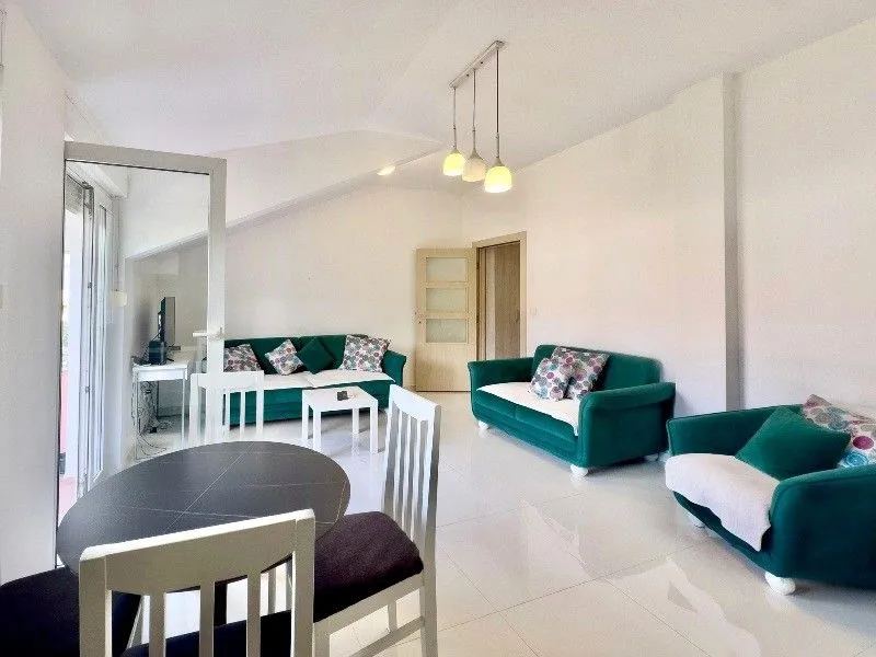 Prodaja, dvosoban stan, 60m², Centar, Tivat
