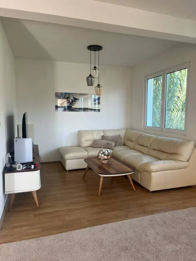 Prodaja, kuća, 175m², Šušanj, Bar