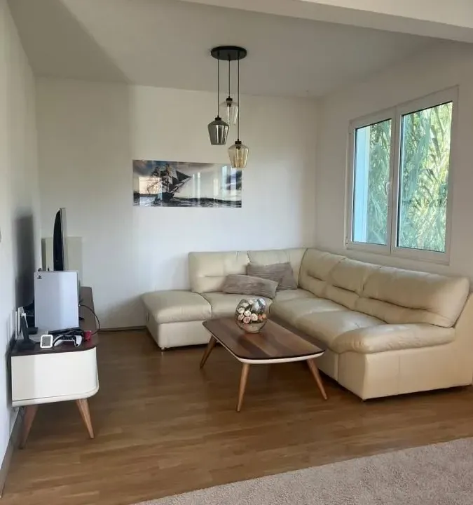 Prodaja, kuća, 175m², Šušanj, Bar