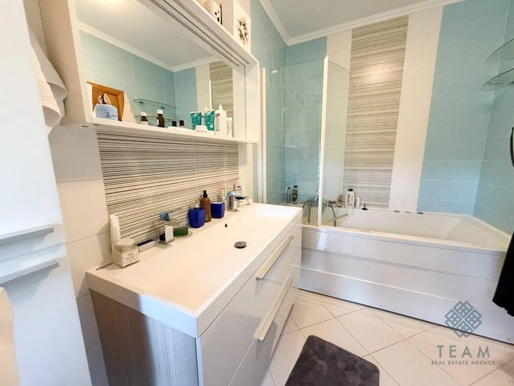 Prodaja, trosoban stan, 136m², Centar, Podgorica