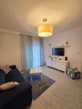 Izdavanje, dvosoban stan, 56m², Centar, Tivat - image 7