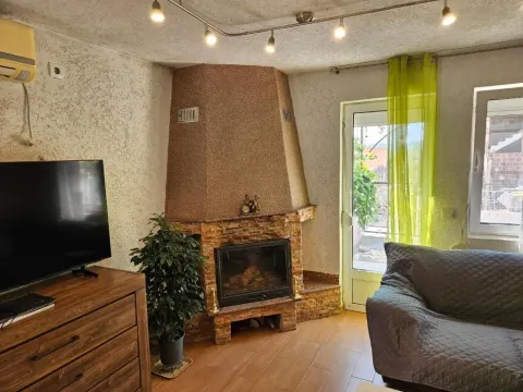 Izdavanje, kuća, 32m², Šušanj, Bar - image 8