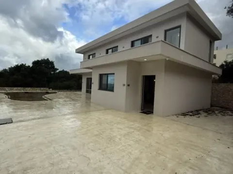 Sale, house, 220m², Utjeha, Ulcinj - image 2