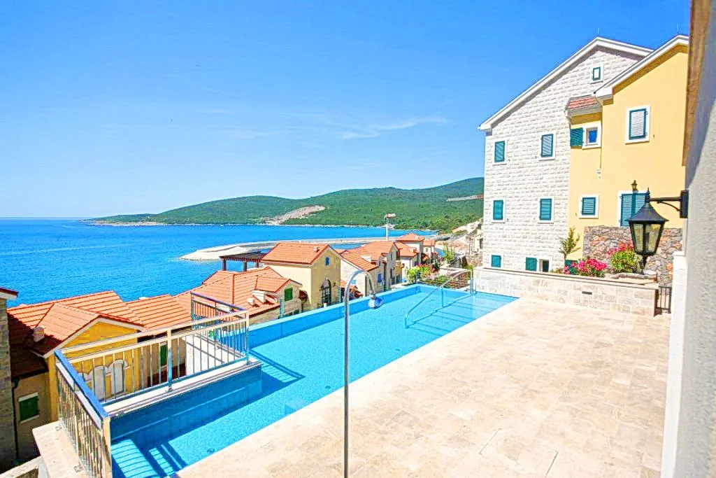 Prodaja, stan, 86m², Tivat, Crna Gora