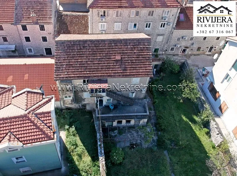 Sale, house, 350m², Risan, Kotor