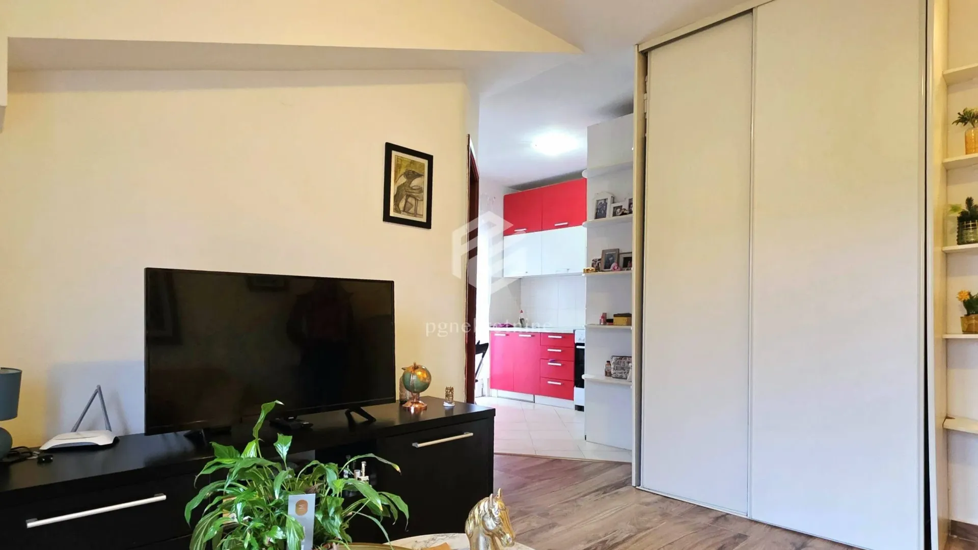 Prodaja, jednosoban stan, 35m², Tološi, Podgorica