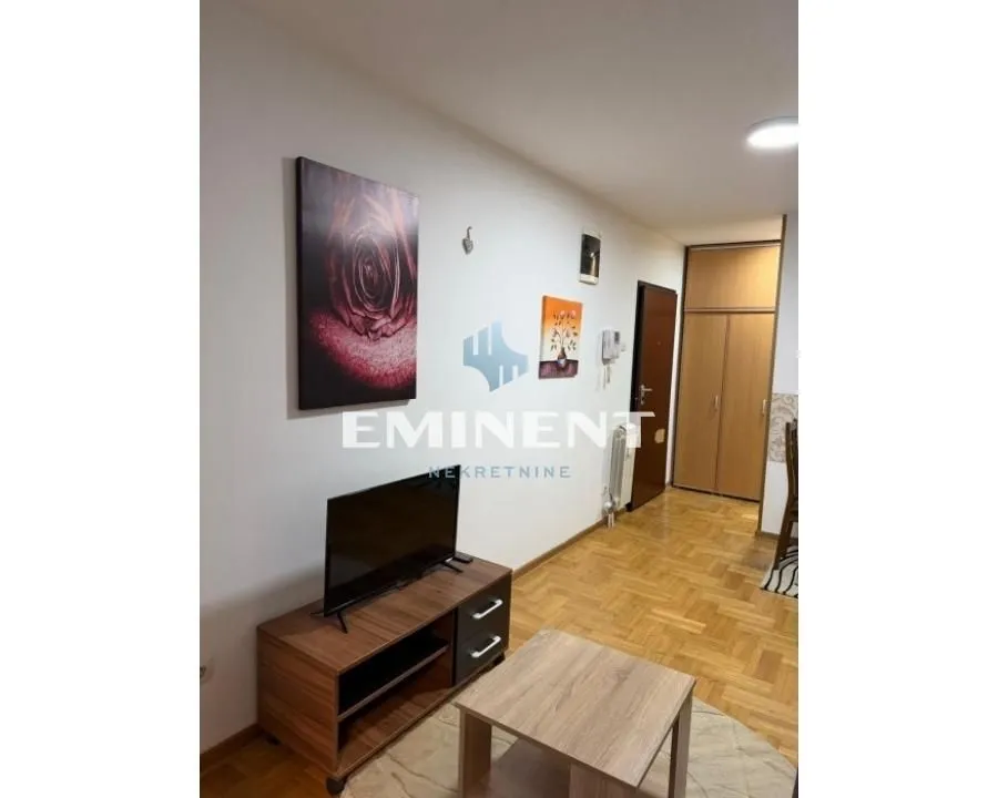 Rent, apartment, 40m², Đeram Pijaca, Beograd