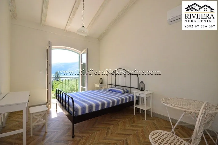 Prodaja, kuća, 184m², Baošići, Herceg Novi