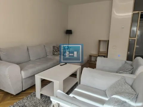 Prodaja, četvorosoban stan, 95m², Centar, Ćuprija - image 5