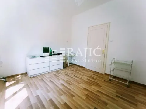 Prodaja, trosoban stan, 54m², Senjak, Beograd - image 12