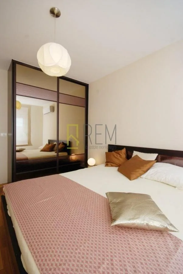 Rent, two bedroom apartment, 70m², City Kvart, Podgorica