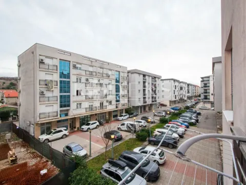 Rent, two bedroom apartment, 63m², Dalmatinska ulica, Podgorica - image 12