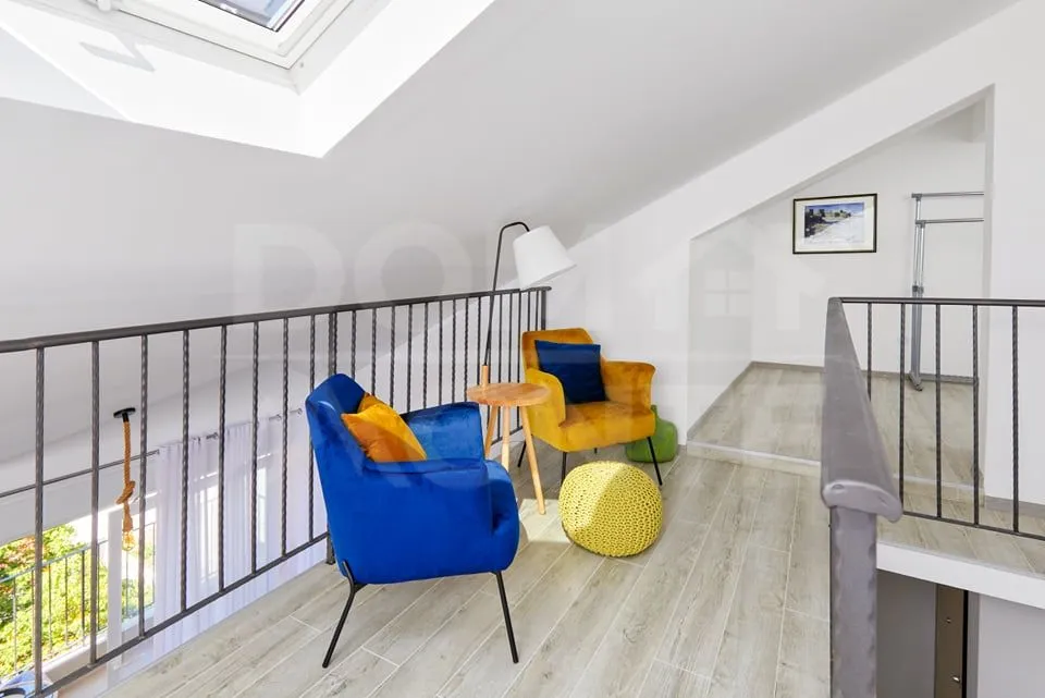 Izdavanje, dvosoban stan, 52m², Tivat, Crna Gora