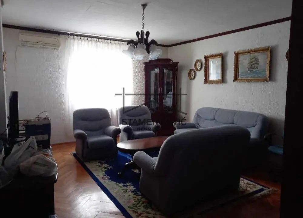 Prodaja, četvorosoban stan, 81m², Sajam, Novi Sad Sve Podlokacije