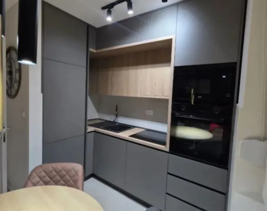 Izdavanje, jednosoban stan, 45m², Pobrežje, Podgorica