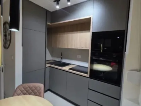 Izdavanje, jednosoban stan, 45m², Pobrežje, Podgorica