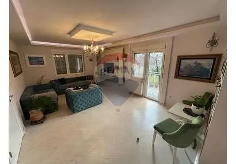 Izdavanje, kuća, 340m², Tološi, Podgorica - image 13