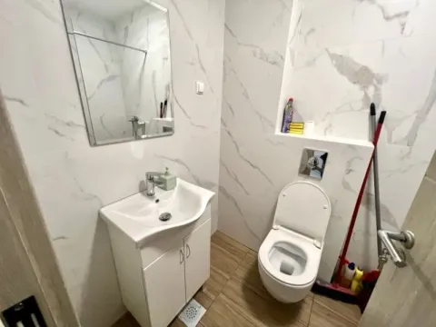 Rent, one bedroom apartment, 45m², Pobrežje, Podgorica - image 9