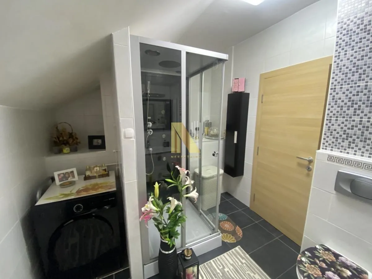 Prodaja, četvorosoban stan, 120m², Novo naselje, Novi Sad