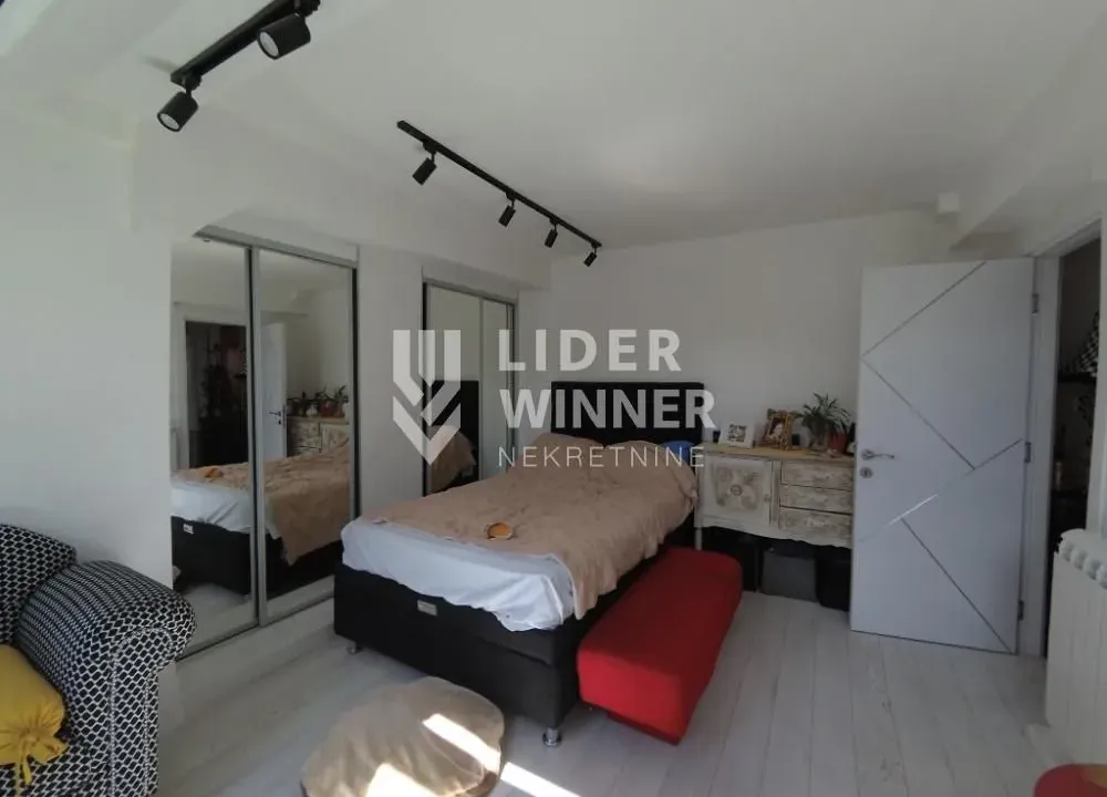 Sale, three bedroom apartment, 75m², Savski Venac, Beograd