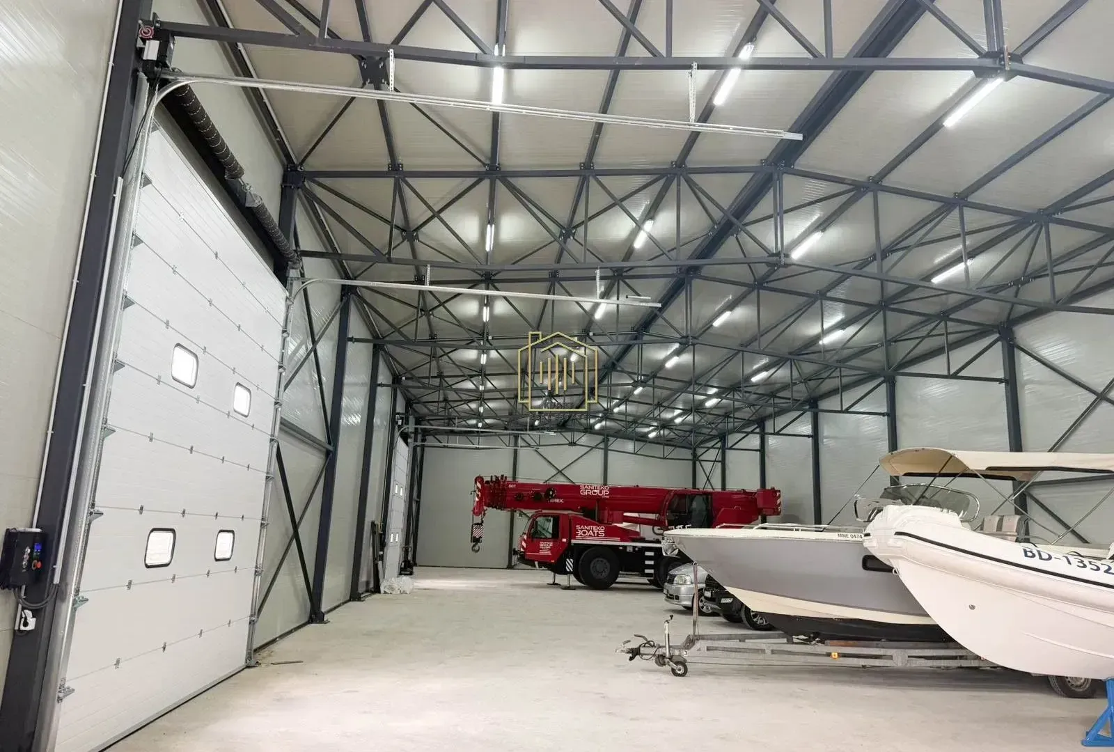 Rent, office space, 1000m², Brežine, Podgorica