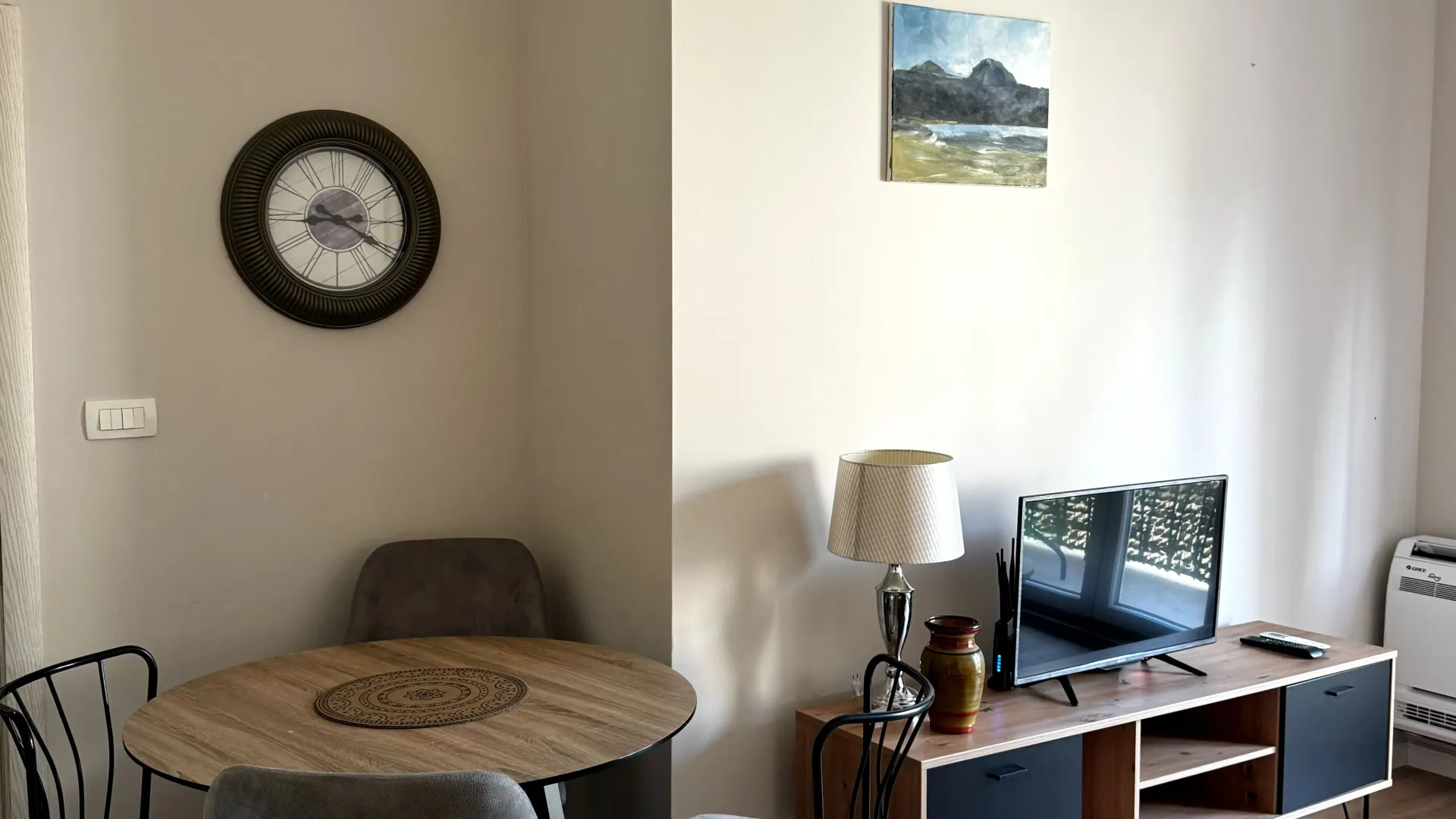 Prodaja, dvosoban stan, 52m², Centar, Nikšić