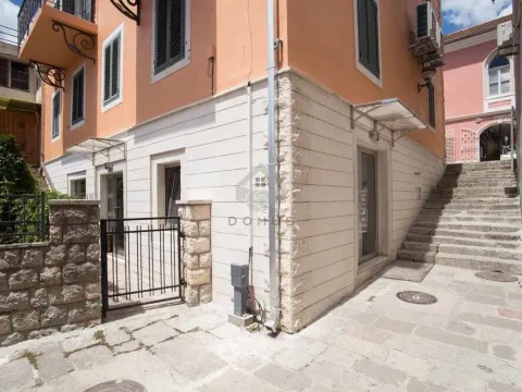Sale, office space, 102m², Herceg Novi, Crna Gora - image 17