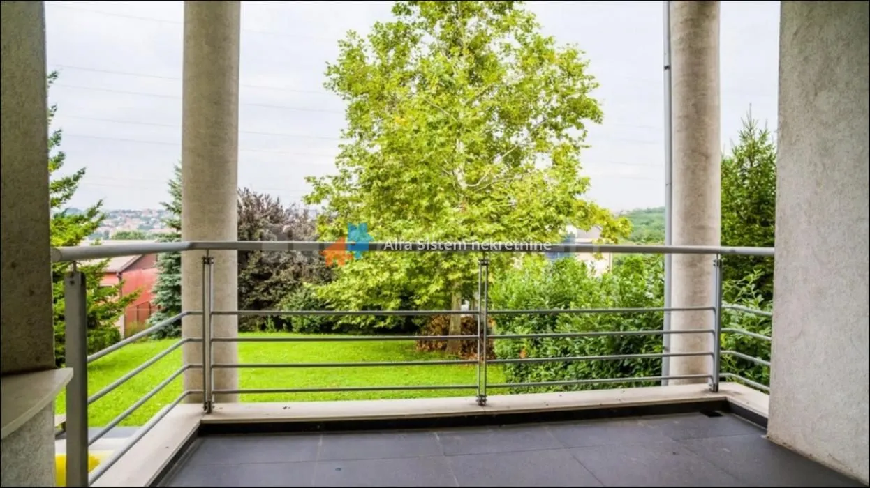 Izdavanje, kuća, 560m², Veliki Mokri Lug, Zvezdara Sve Podlokacije
