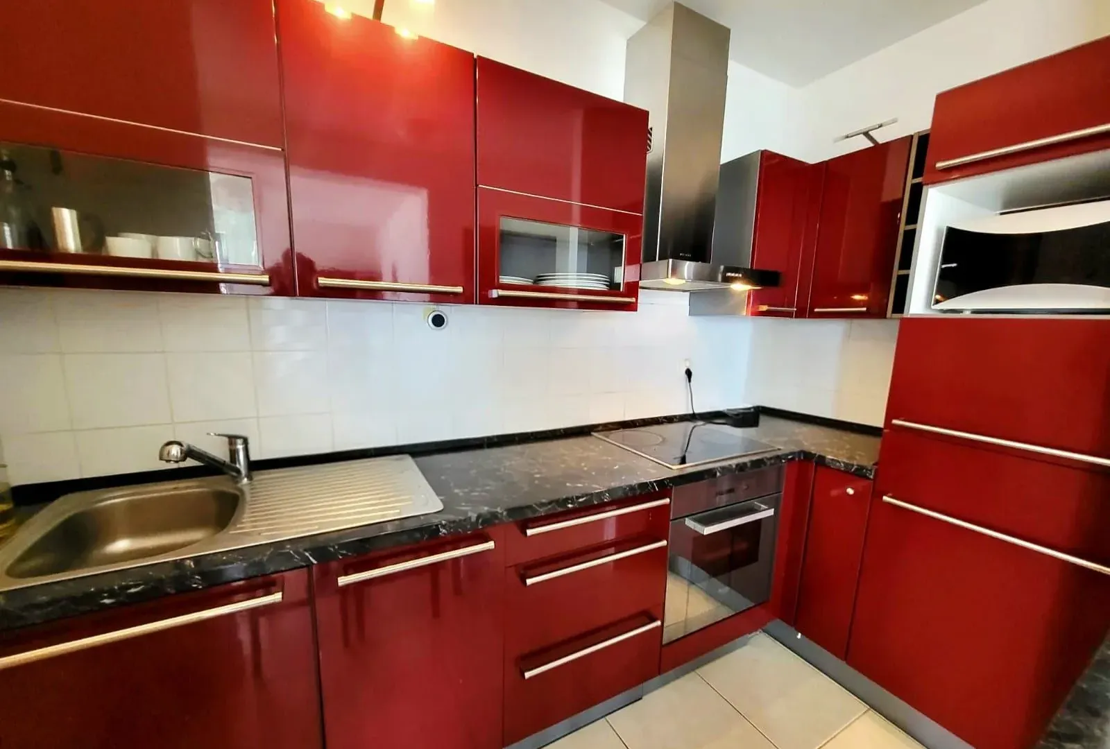 Prodaja, dvosoban stan, 64m², Bečići, Budva