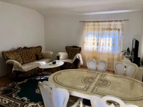 Izdavanje, jednosoban stan, 45m², Stari Aerodrom, Podgorica