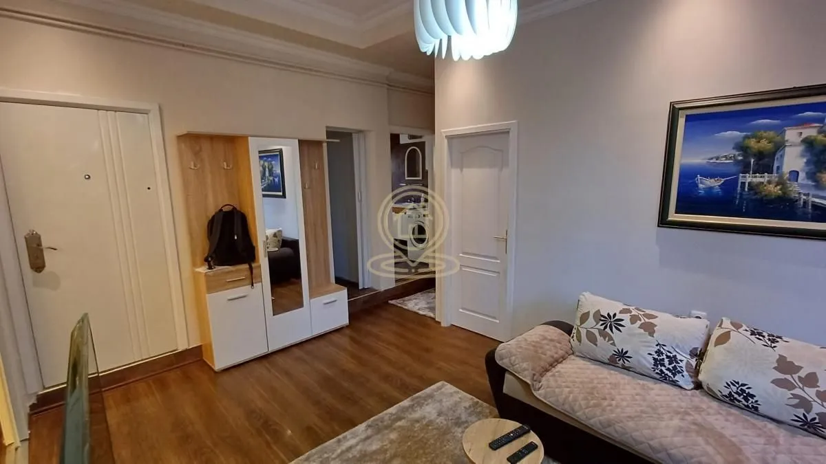 Rent, three bedroom apartment, 65m², Zvezdara Sve Podlokacije, Beograd