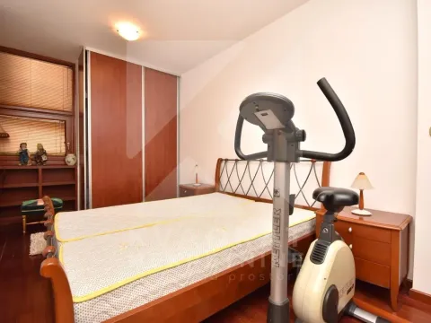 Rent, three bedroom apartment, 100m², Gorica C, Podgorica - image 9