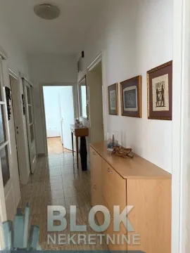 Izdavanje, jednosoban stan, 55m², Centar, Podgorica - image 8