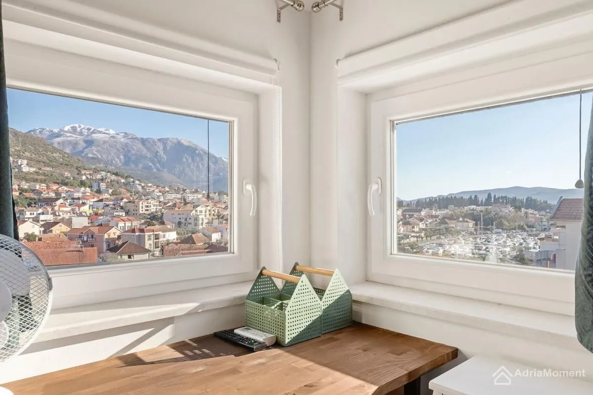 Sale, two bedroom apartment, 68m², Centar, Tivat