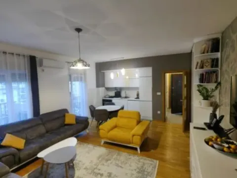 Prodaja, jednosoban stan, 49m², Stari Aerodrom, Podgorica - image 7