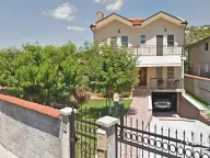 Prodaja, kuća, 200m², Donja Gorica, Podgorica - image 1