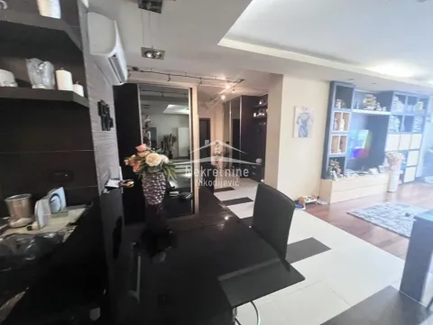 Sale, four bedroom apartment, 167m², Vračar Sve Podlokacije, Beograd - image 9
