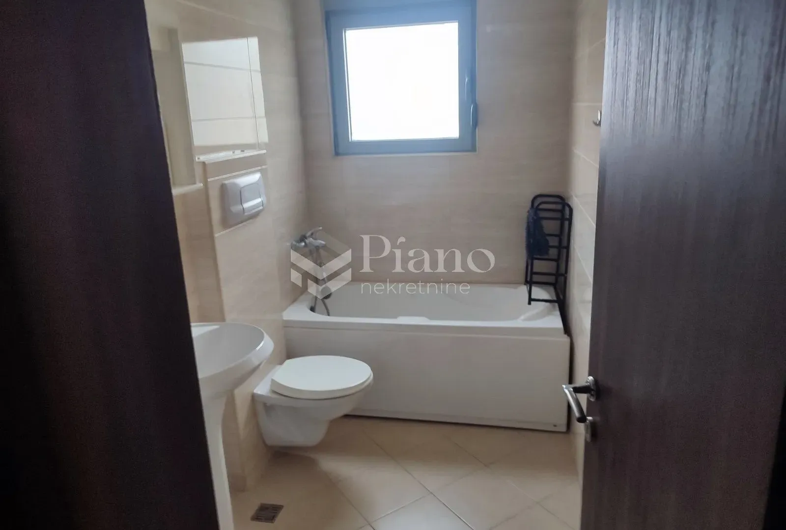 Rent, one bedroom apartment, 43m², Blok 9, Podgorica