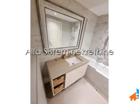 Izdavanje, trosoban stan, 83m², Savski Venac, Beograd - image 15
