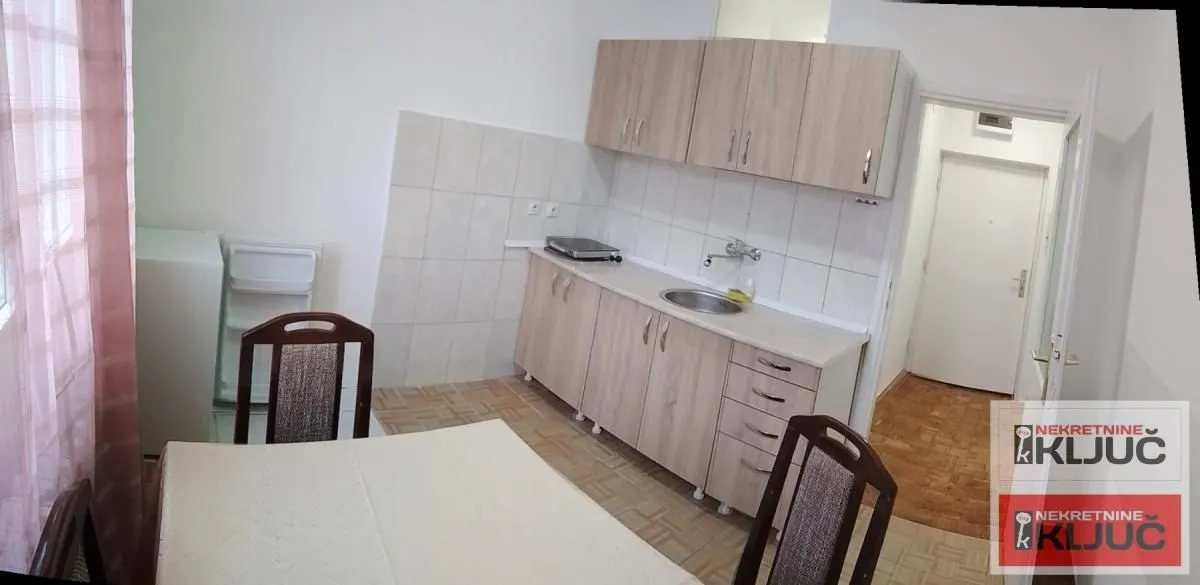 Izdavanje, dvosoban stan, 47m², Detelinara, Novi Sad Sve Podlokacije