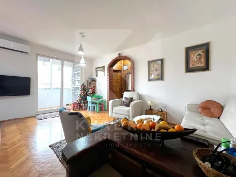 Prodaja, jednosoban stan, 53m², Centar, Podgorica - image 2