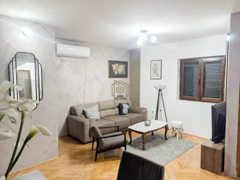 Izdavanje, trosoban stan, 120m², Zabjelo, Podgorica - image 1