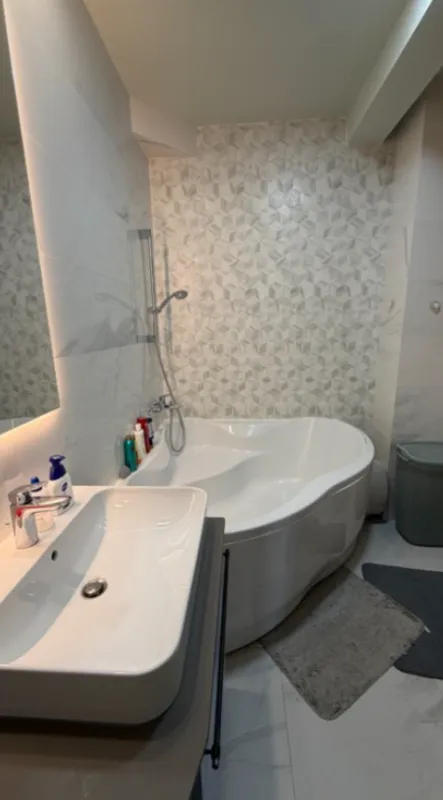 Prodaja, trosoban stan, 112m², Bar, Crna Gora
