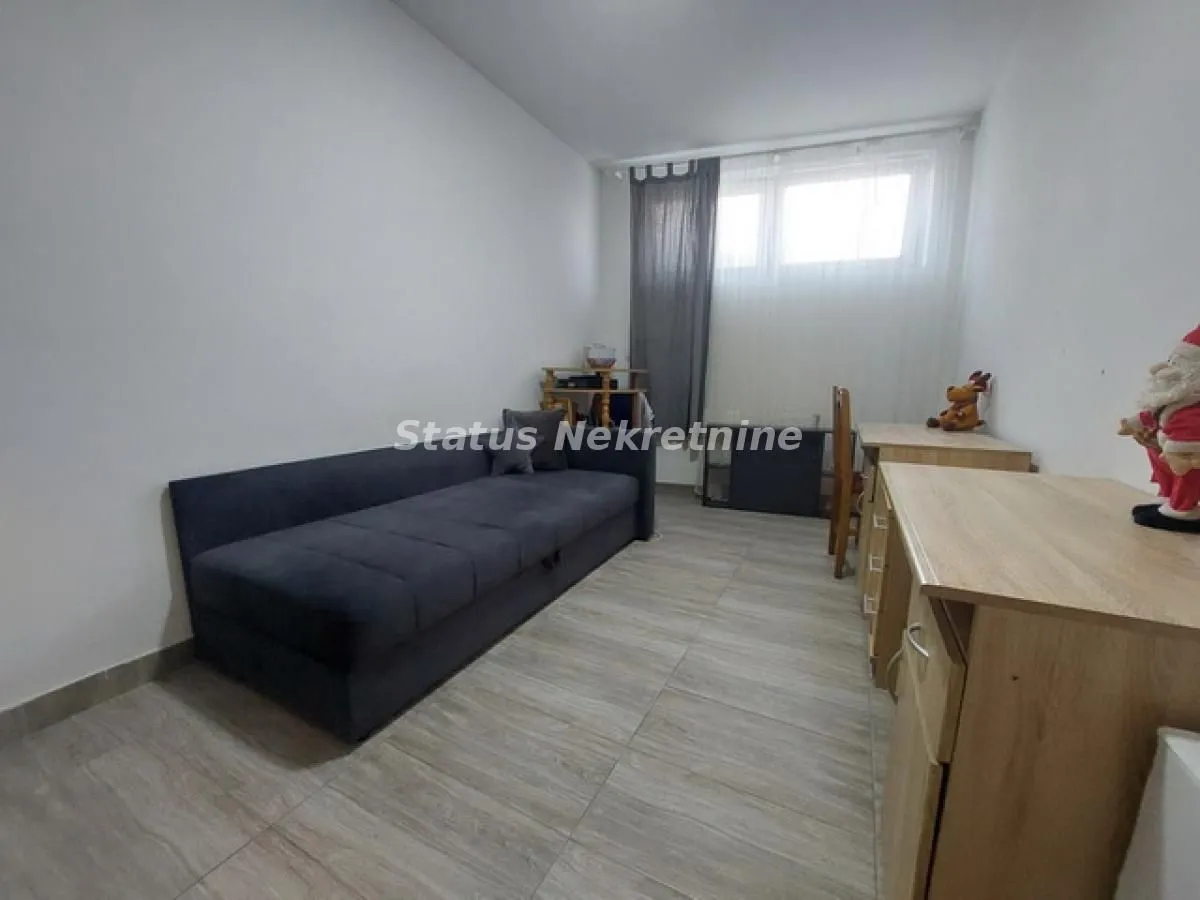 Prodaja, trosoban stan, 58m², Petrovaradin, Novi Sad