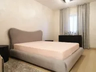 Izdavanje, četvorosoban stan, 178m², Tološka šuma, Podgorica - image 12