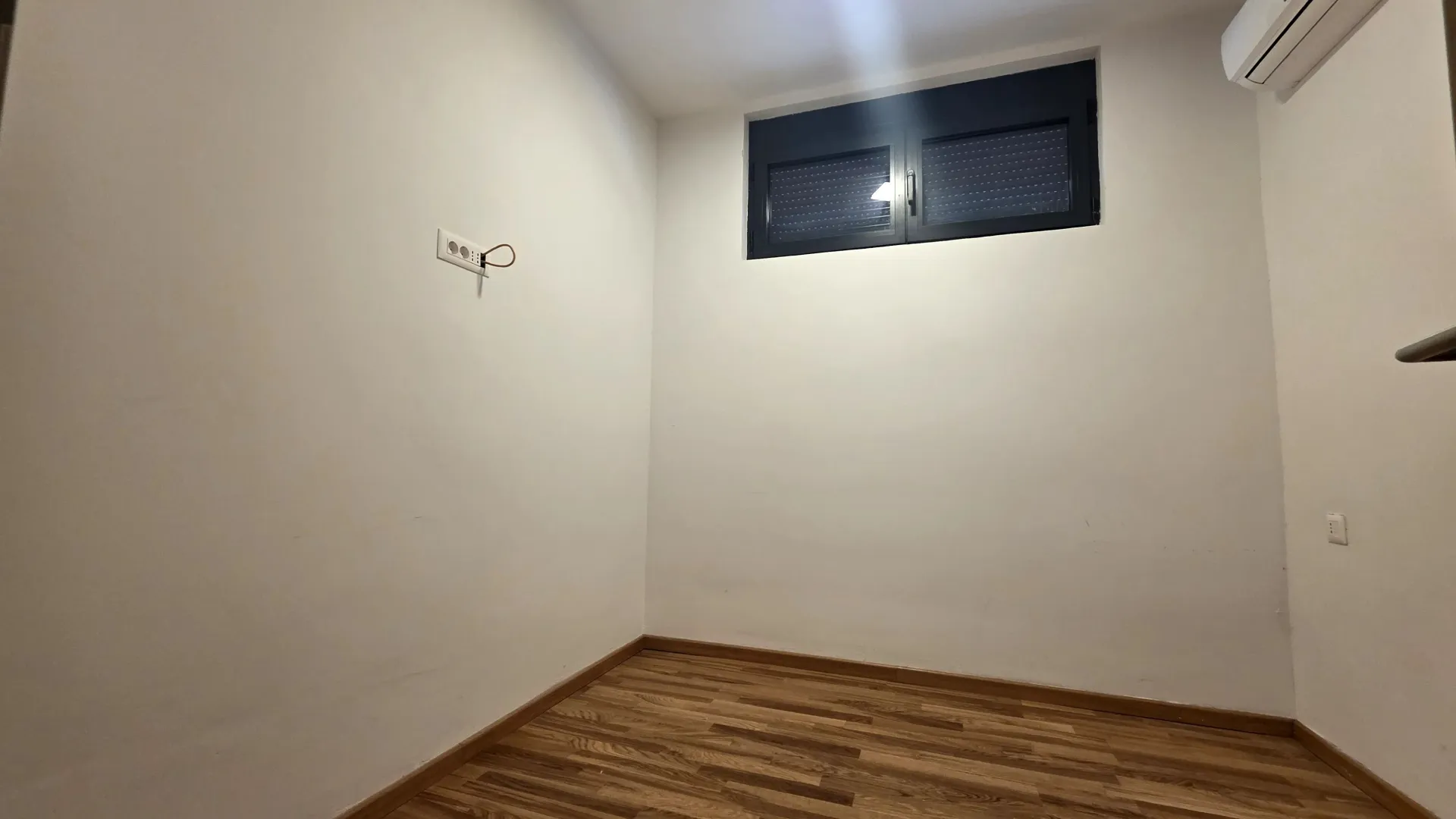 Prodaja, dvosoban stan, 49m², Tološka šuma, Podgorica