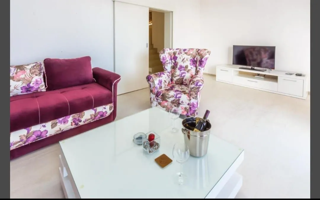 Rent, two bedroom apartment, 120m², Petrovac, Budva