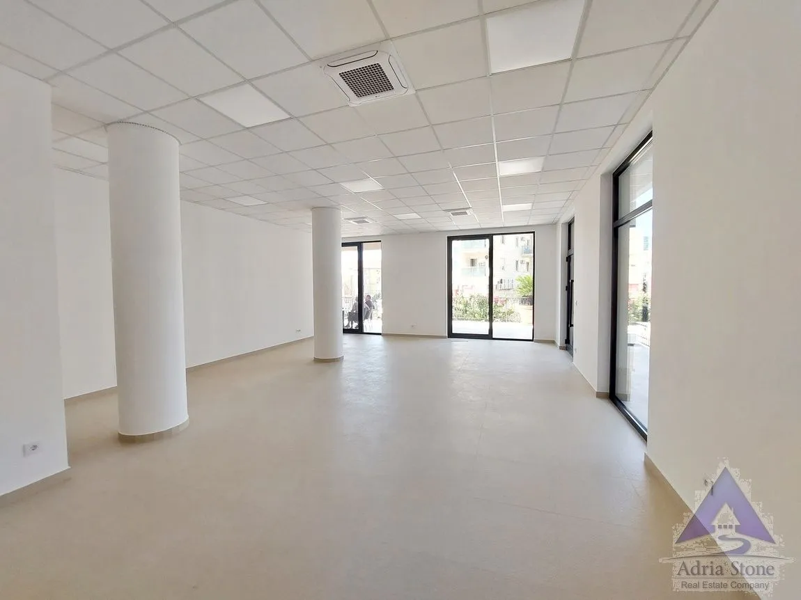 Rent, office space, 85m², Podkošljun, Budva