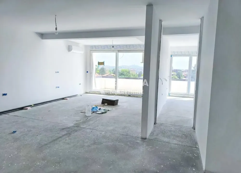 Prodaja, četvorosoban stan, 145m², Lion, Zvezdara Sve Podlokacije